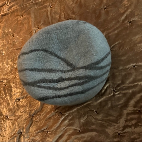 Meowfia Medium Wool Cat Cave - Picture 3 of 11